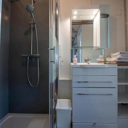 Au-dessus Du Jardin Climatise Apartment *