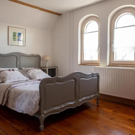 Au-dessus Du Jardin Climatise Apartment