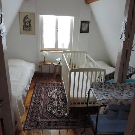 Au-dessus Du Jardin Climatise Apartment