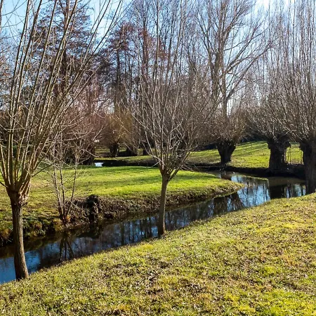 Au-dessus Du Jardin Climatise *