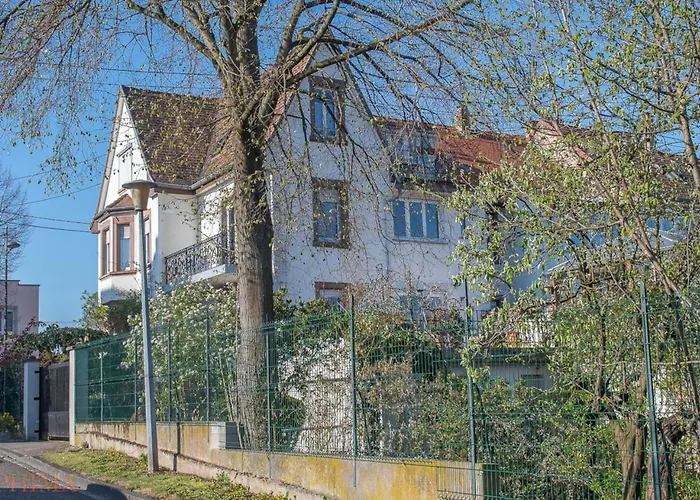 Au-dessus Du Jardin Climatise Apartment *